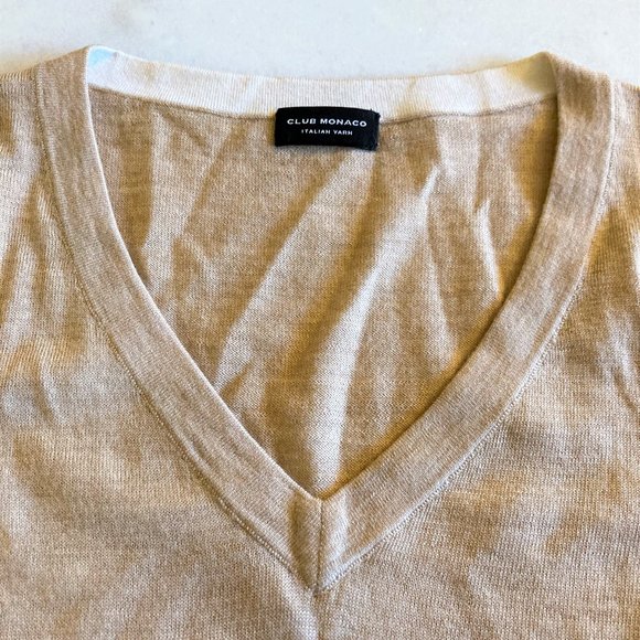 Like new! Club Monaco tan / camel beige v neck Italian Yarn merino wool sweater - Picture 2 of 6